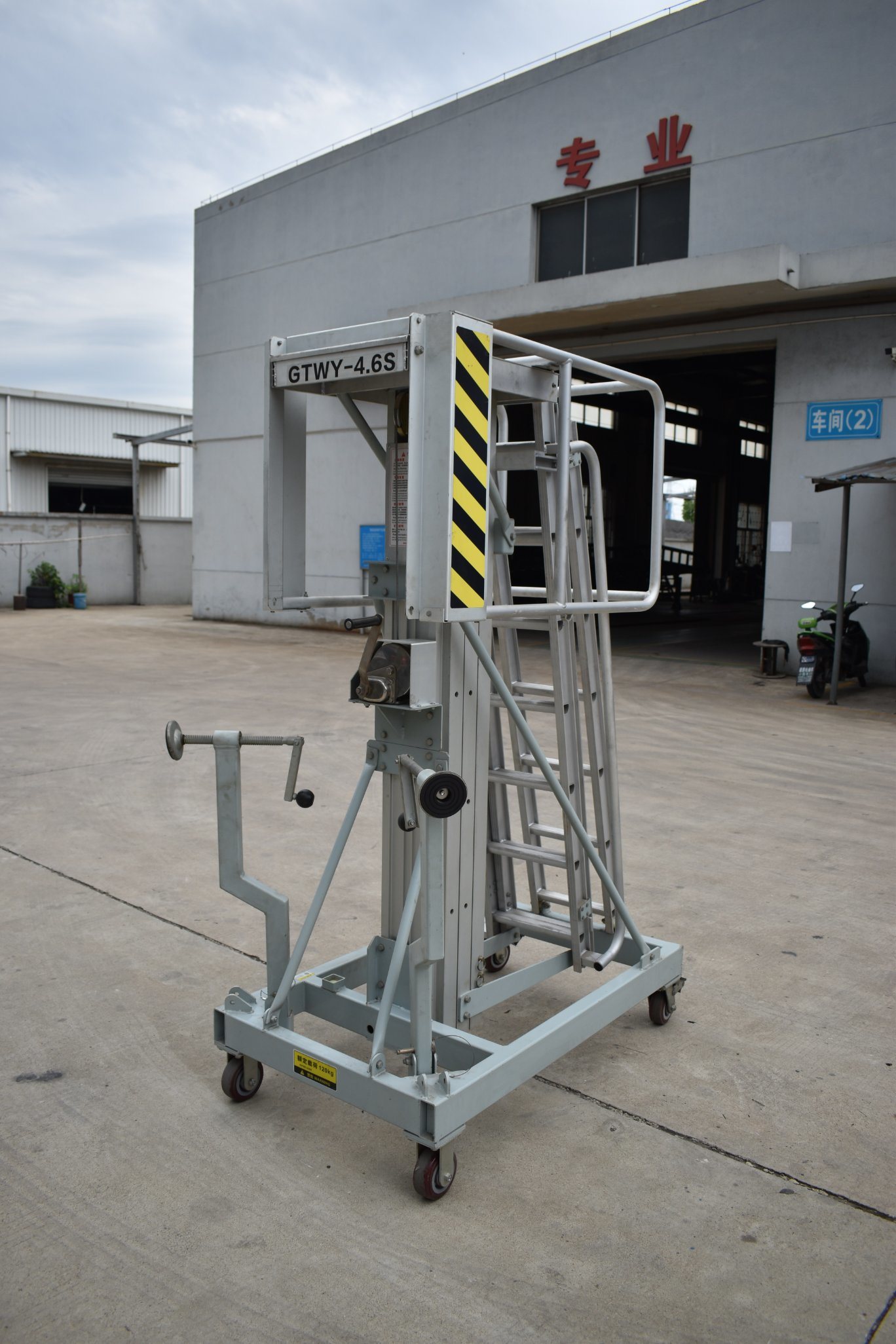 Platform Kerja Pengangkatan Manual Paduan Aluminium-GTWP